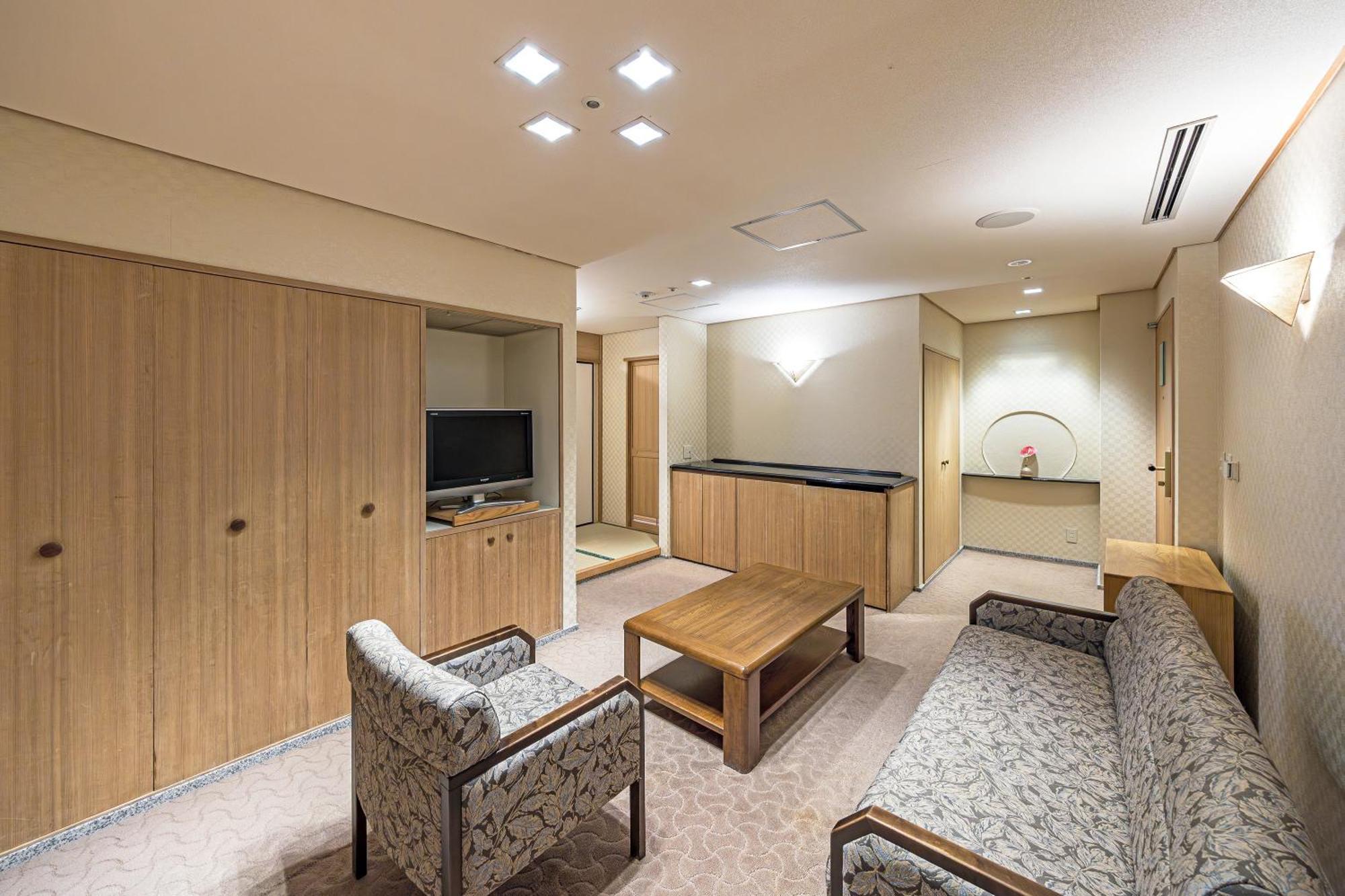 Hotel Okura Tokyo Bay Urayasu Екстериор снимка
