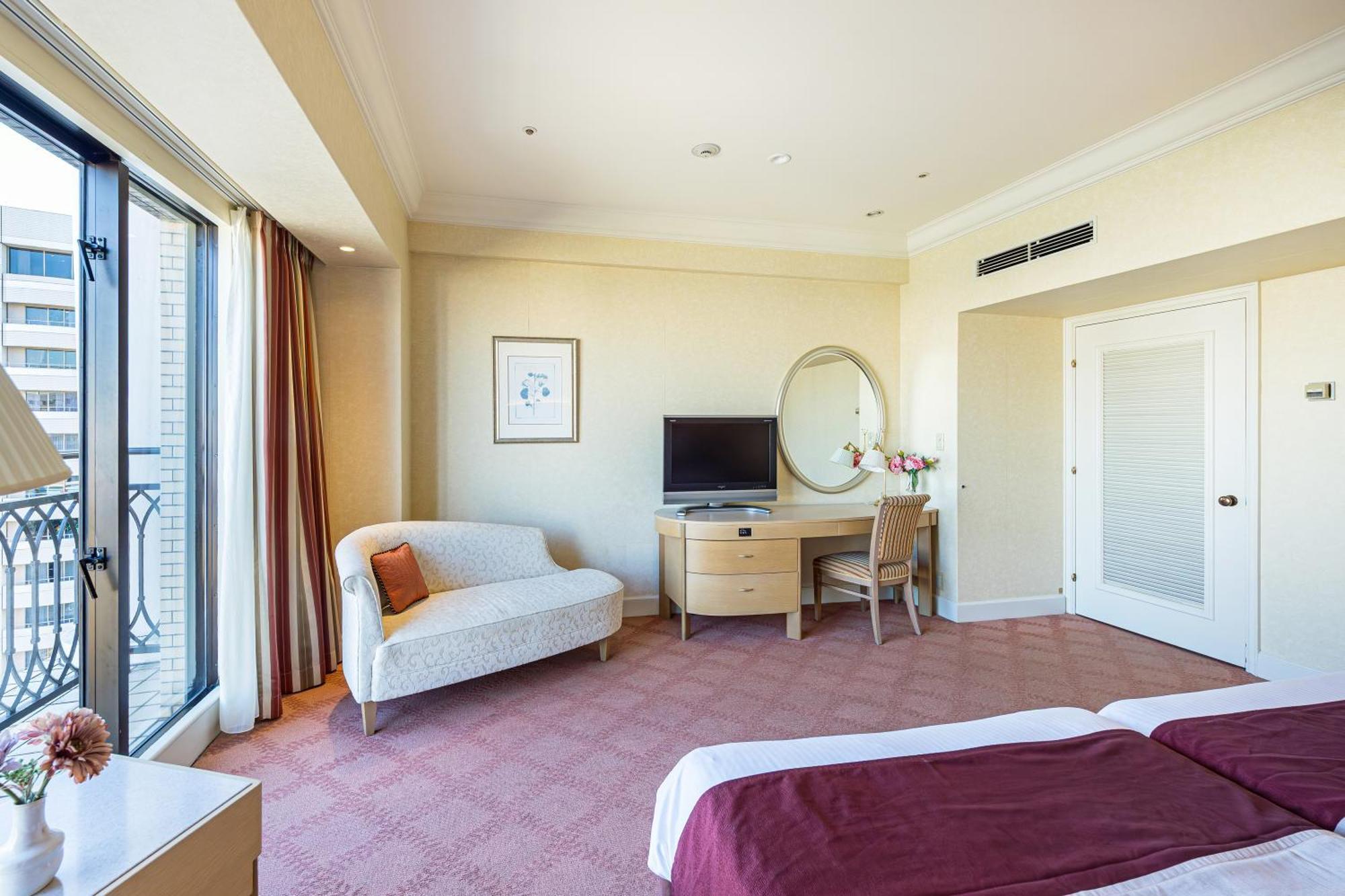 Hotel Okura Tokyo Bay Urayasu Екстериор снимка