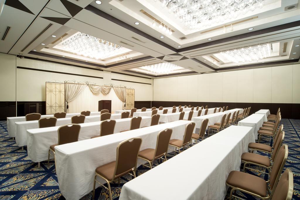 Hotel Okura Tokyo Bay Urayasu Екстериор снимка A typical meeting room